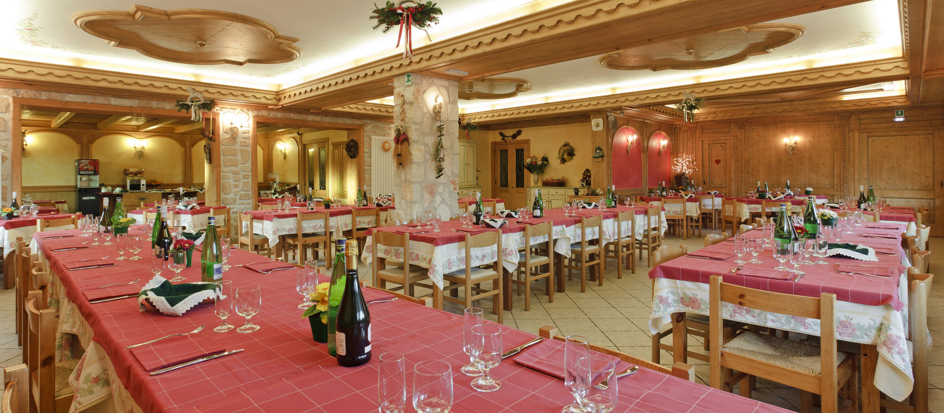 la sala ristorante dell hotel col del sole